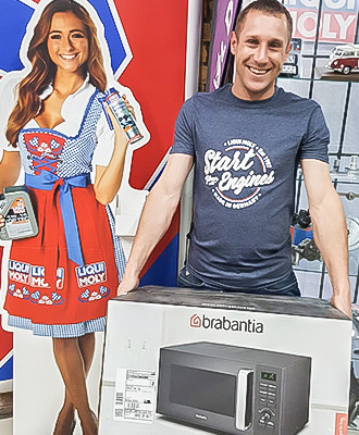 Advantage recipient Advantage recipient receiving a microwave
